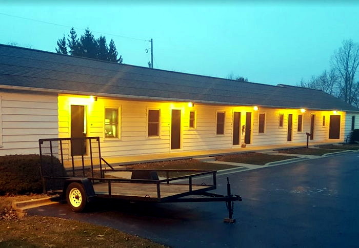 Motel Somerset - From Web Listing (newer photo)